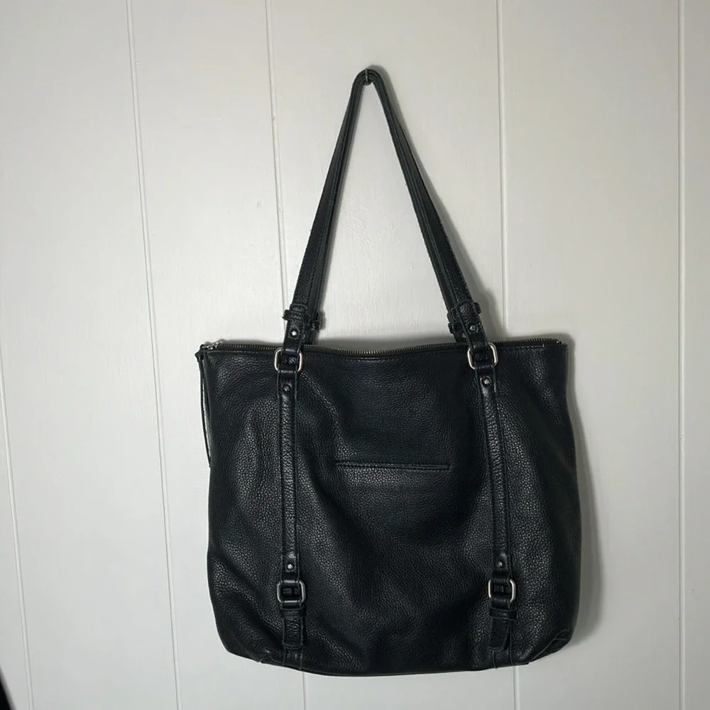 The Sak‎ Black Pebbled Leather Boho Hobo Bag tassel should purse